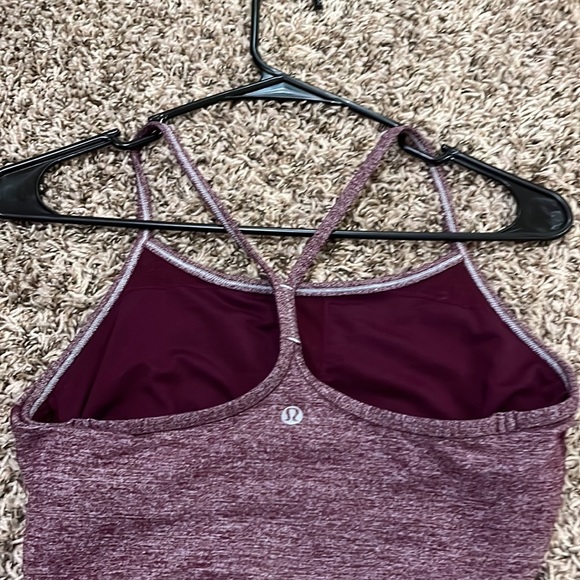 Lululemon workout tank size 6 - Picture 2 of 2